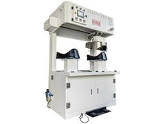 Máquina de prensagem de costura sem rugas 2 posição de trabalho de turno superior