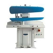 A roupa automática do vapor vertical pressiona a máquina 220V